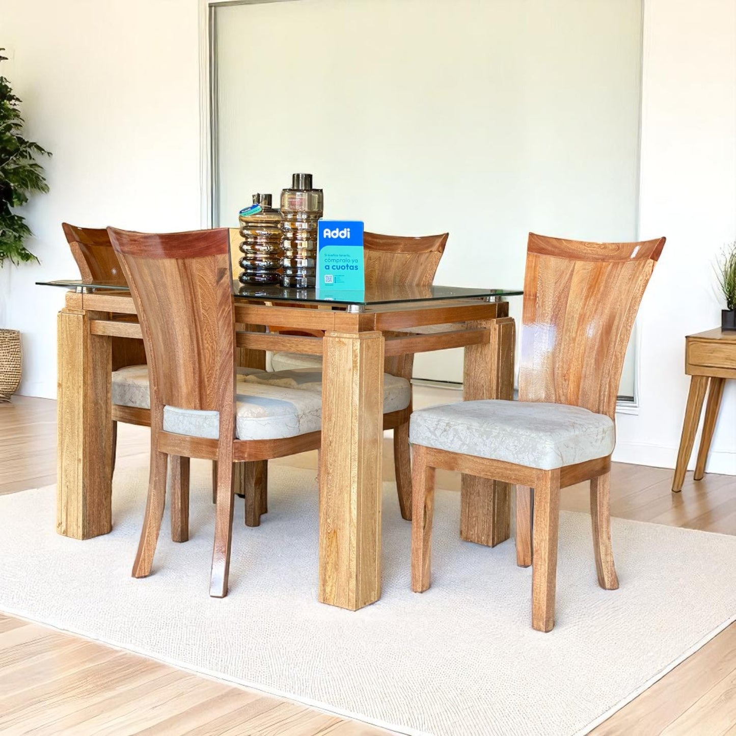 Comedor Cuchara con Mesa Minotty – Estilo Natural y Diseño Moderno
