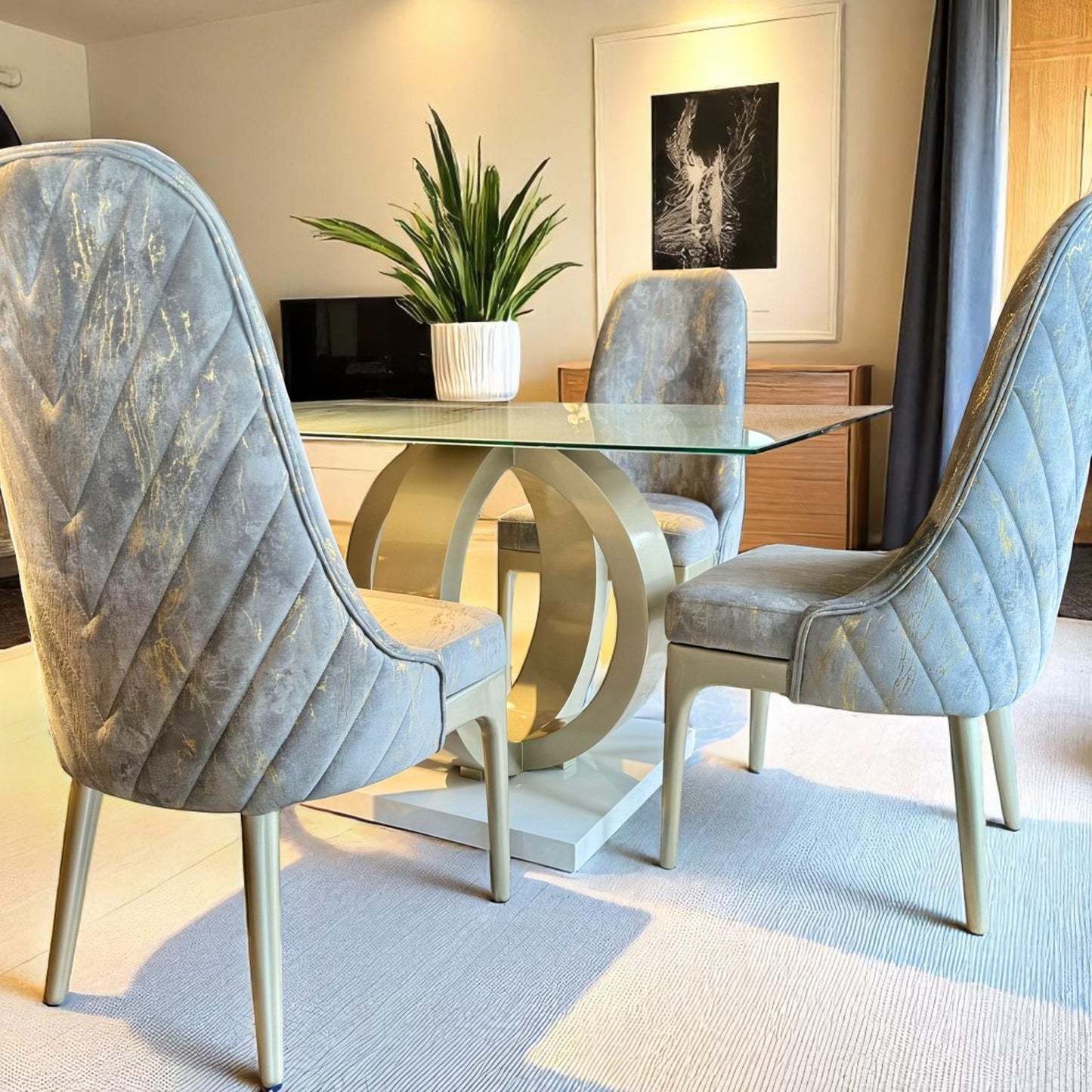 Comedor Miami con Mesa Circular de Lujo – Glamour Moderno en Cada Detalle