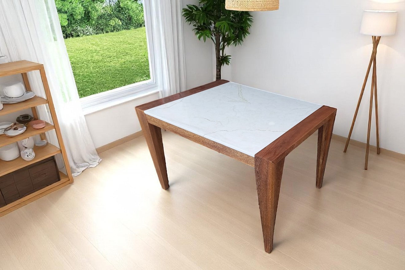 Mesa de comedor Suiza