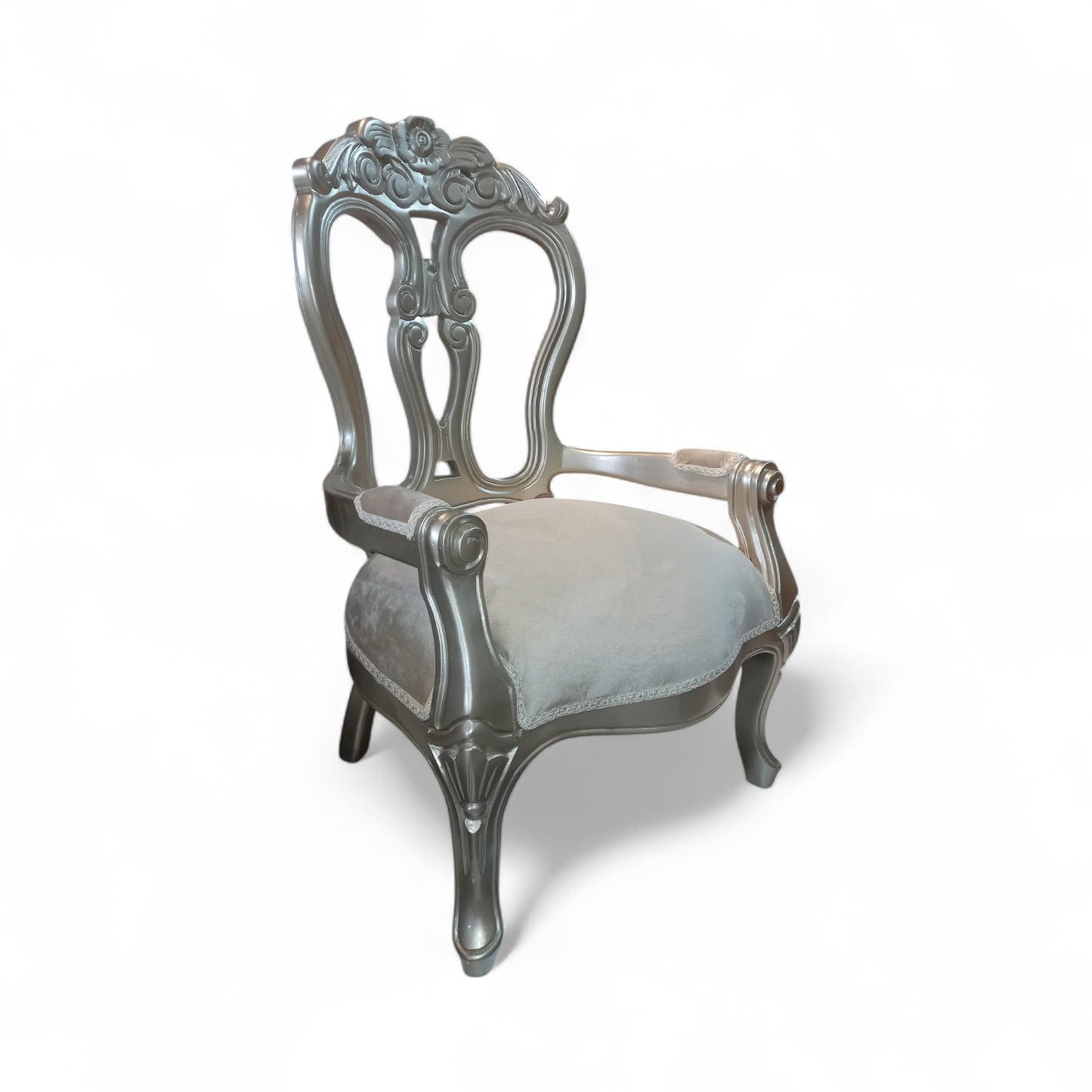 Silla Enfort – Elegancia Atemporal con Detalle Artesanal