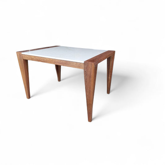 Mesa de comedor Suiza