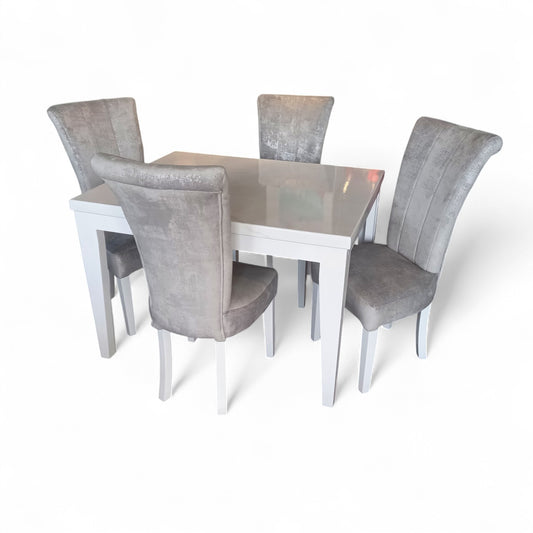Comedor Cuchara – Elegancia Moderna con Toques Clásicos